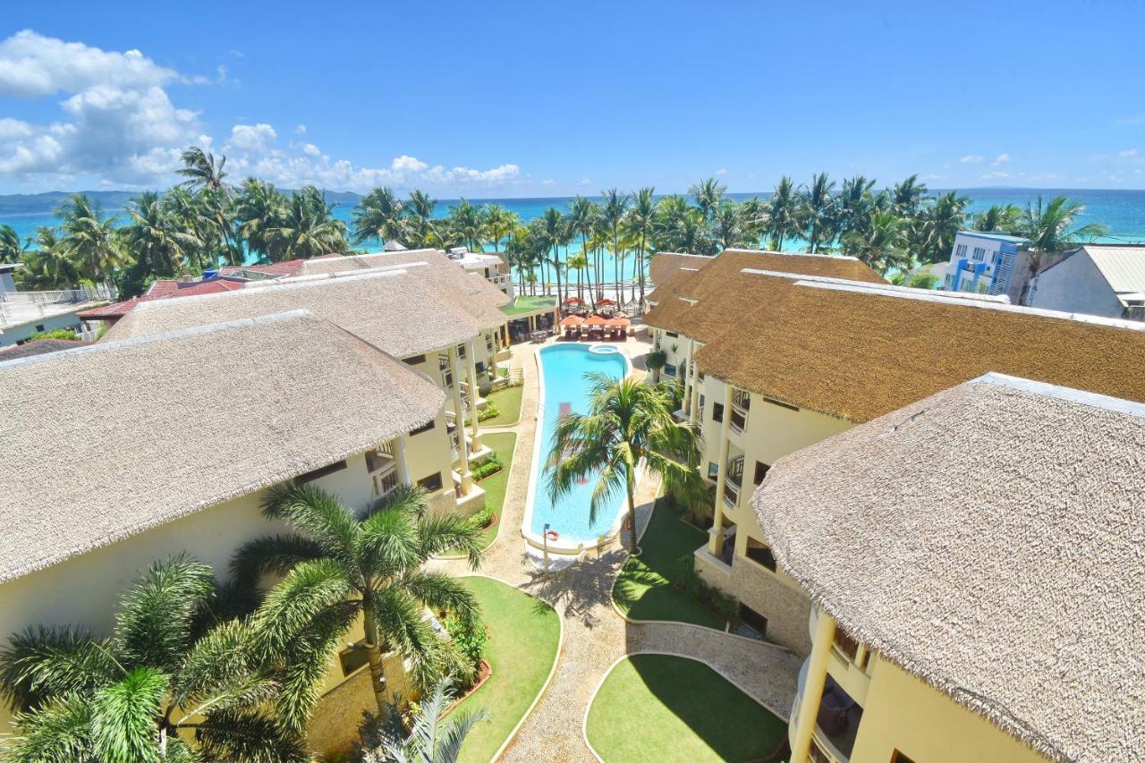 แอมบาสเดอร์ อิน พาราไดซ์ Hotel Balabag  ภายนอก รูปภาพ Aerial view of the resort