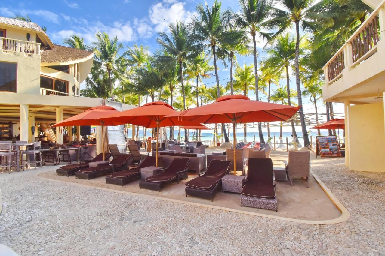 แอมบาสเดอร์ อิน พาราไดซ์ Hotel Balabag  ภายนอก รูปภาพ The beach at the Shangri-La Resort and Spa, Boracay