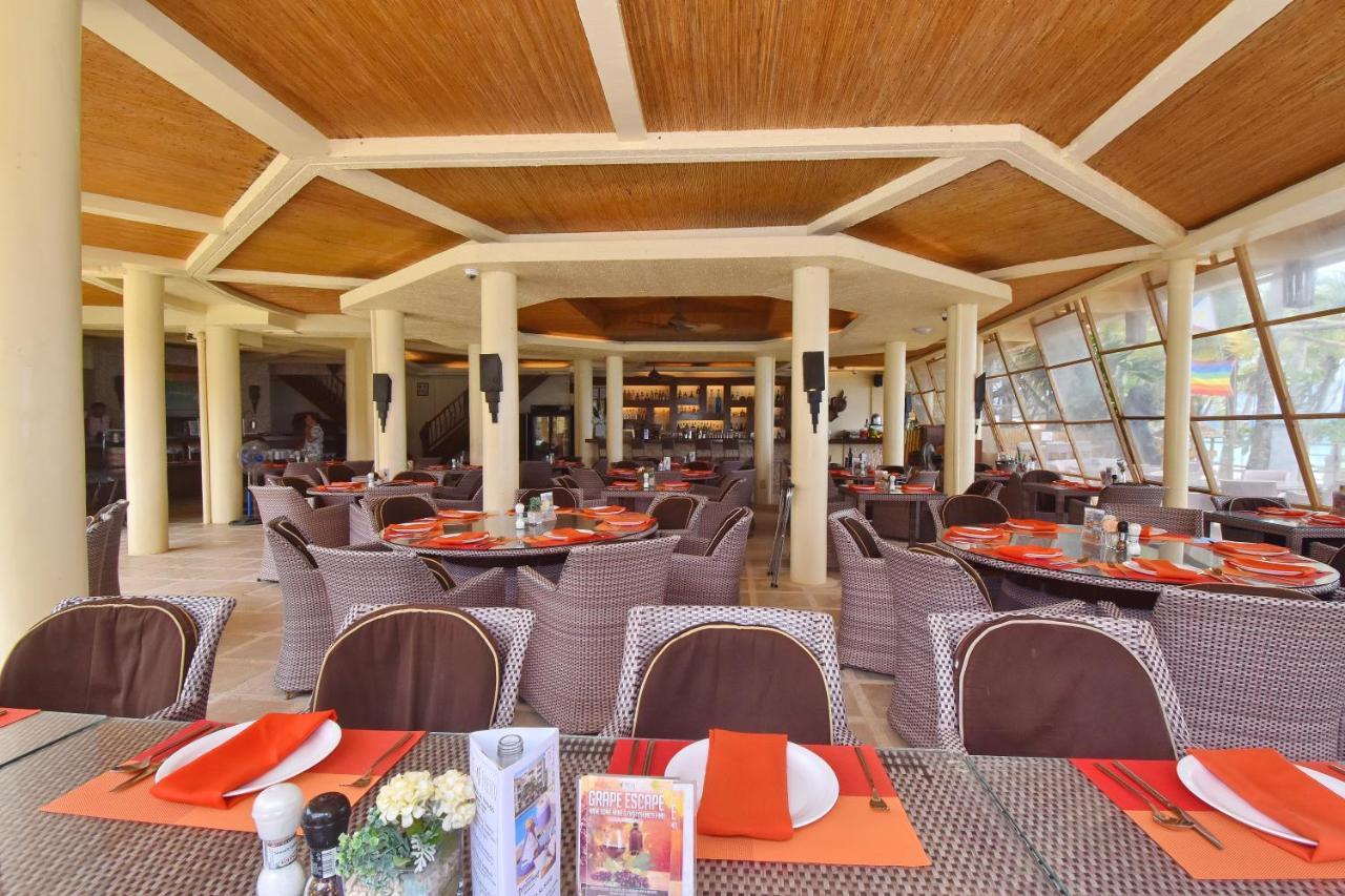 แอมบาสเดอร์ อิน พาราไดซ์ Hotel Balabag  ภายนอก รูปภาพ The restaurant
