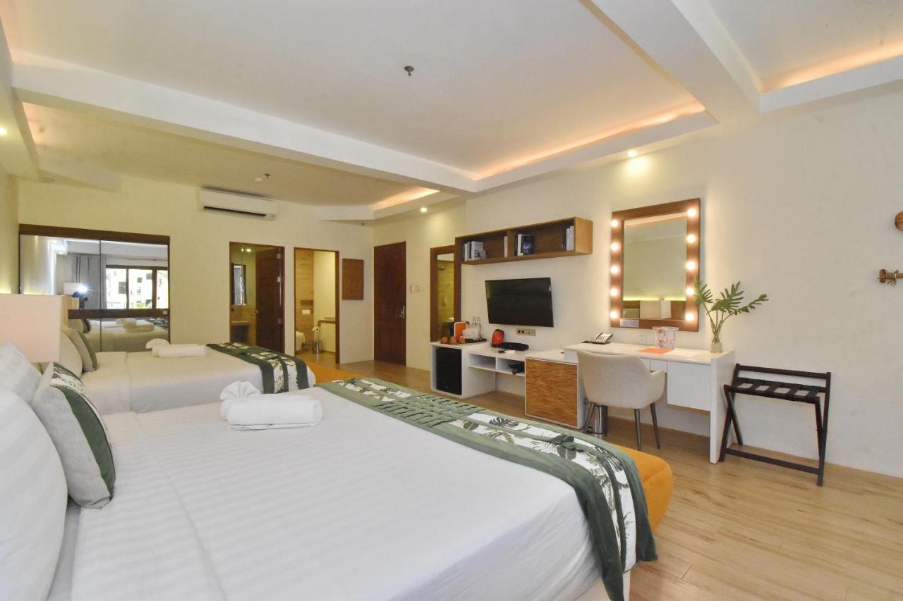 แอมบาสเดอร์ อิน พาราไดซ์ Hotel Balabag  ภายนอก รูปภาพ Deluxe Room