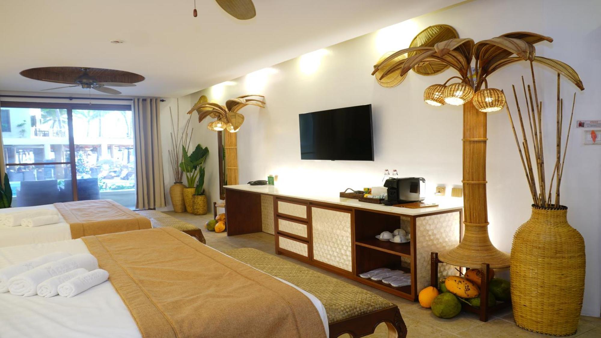 แอมบาสเดอร์ อิน พาราไดซ์ Hotel Balabag  ภายนอก รูปภาพ
