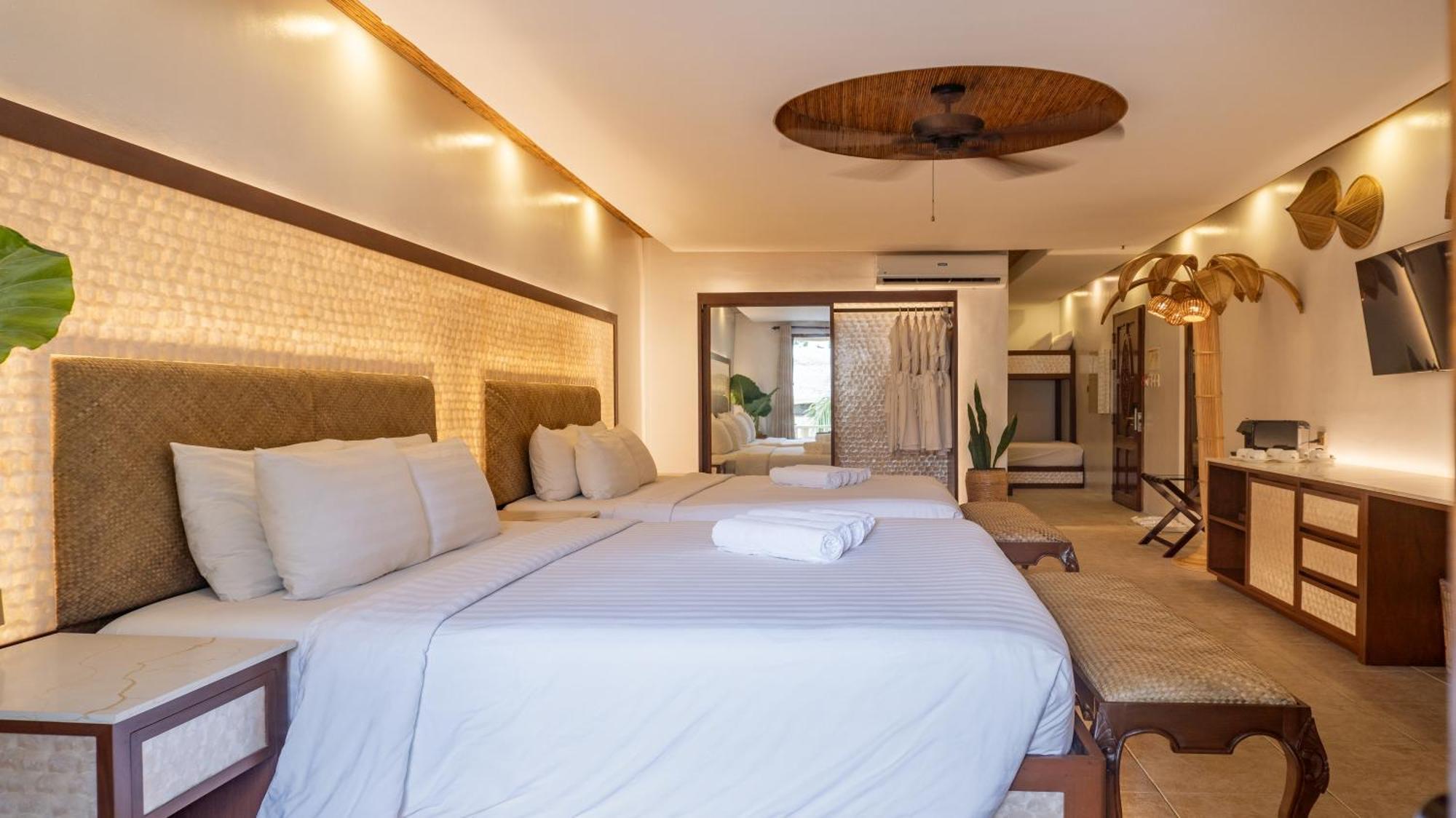 แอมบาสเดอร์ อิน พาราไดซ์ Hotel Balabag  ภายนอก รูปภาพ Deluxe Ocean View
